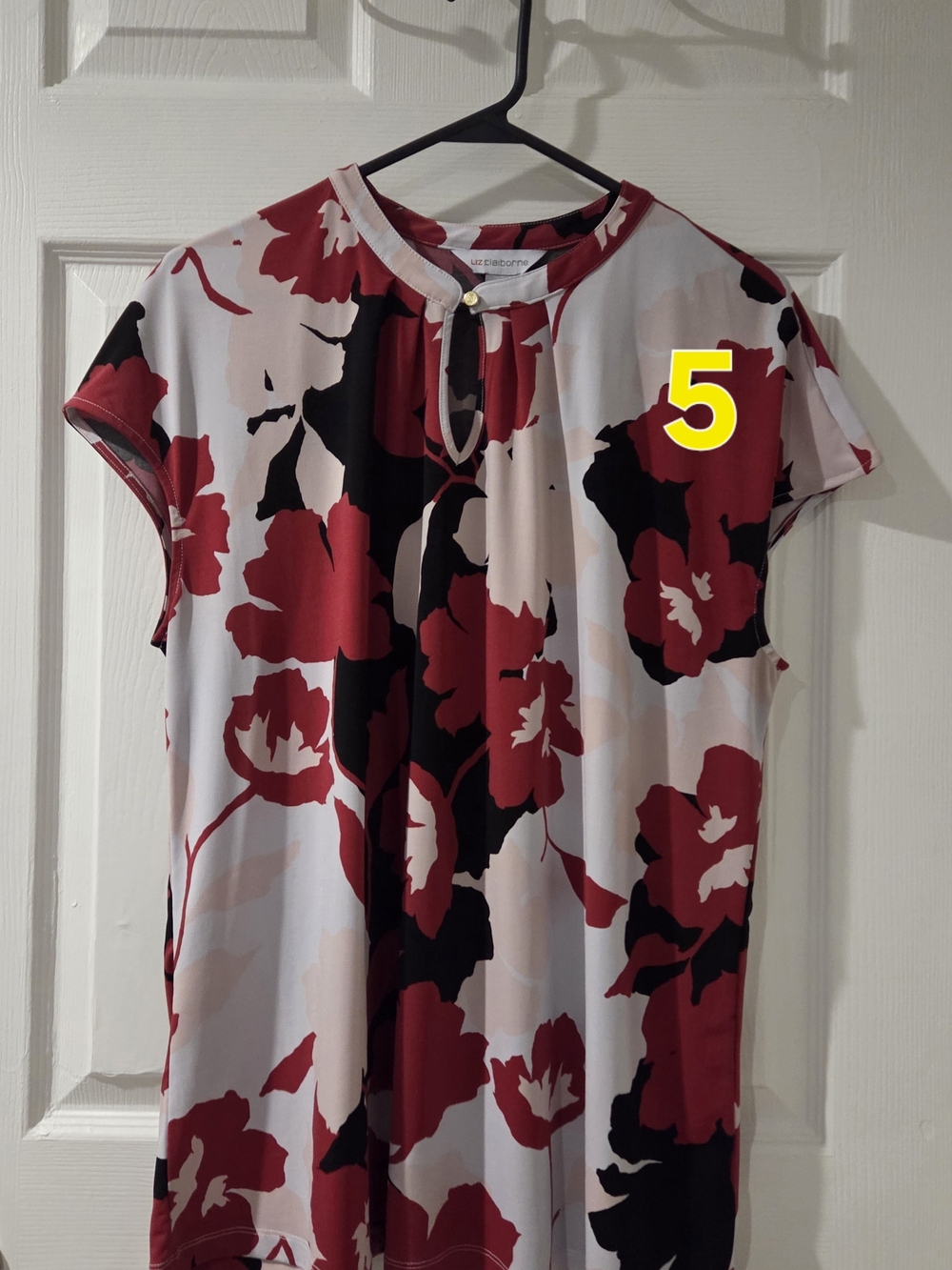 Liz Claiborne Red, Black & Cream Floral Keyhole Blouse